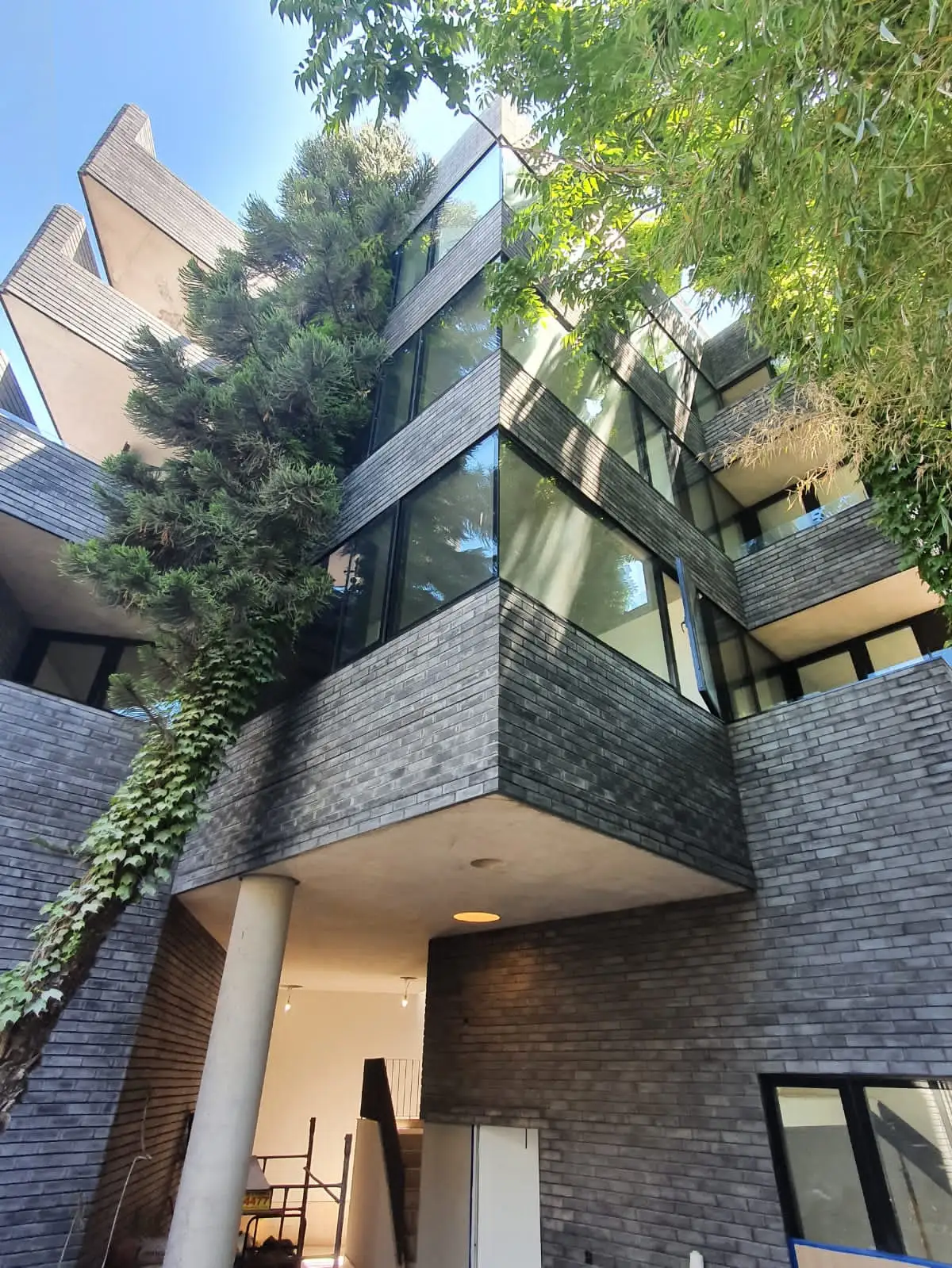 Obra en edificio - fachada vidriada 8